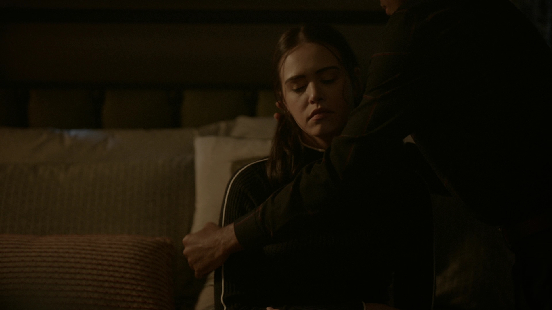 VampireDiariesWorld-dot-nl_Legacies4x07SomeplaceFarAwayfromAllThisViolence2324.jpg VampireDiariesWorld-dot-nl_Legacies4x07SomeplaceFarAwayfromAllThisViolence2324.jpg