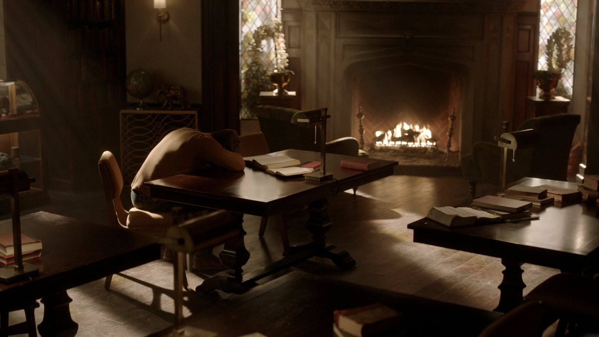 vampirediariesworld-dot-nl_Legacies4x10TheStoryOfMyLife0300.jpg