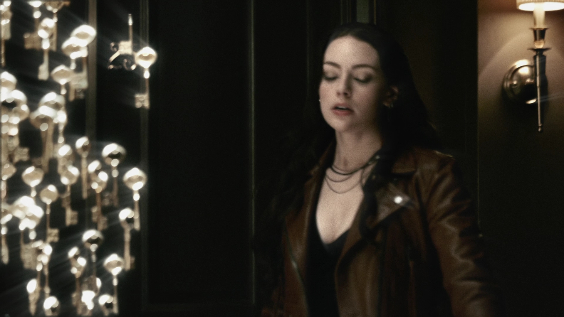 vampirediariesworld-dot-nl_Legacies4x10TheStoryOfMyLife0935.jpg