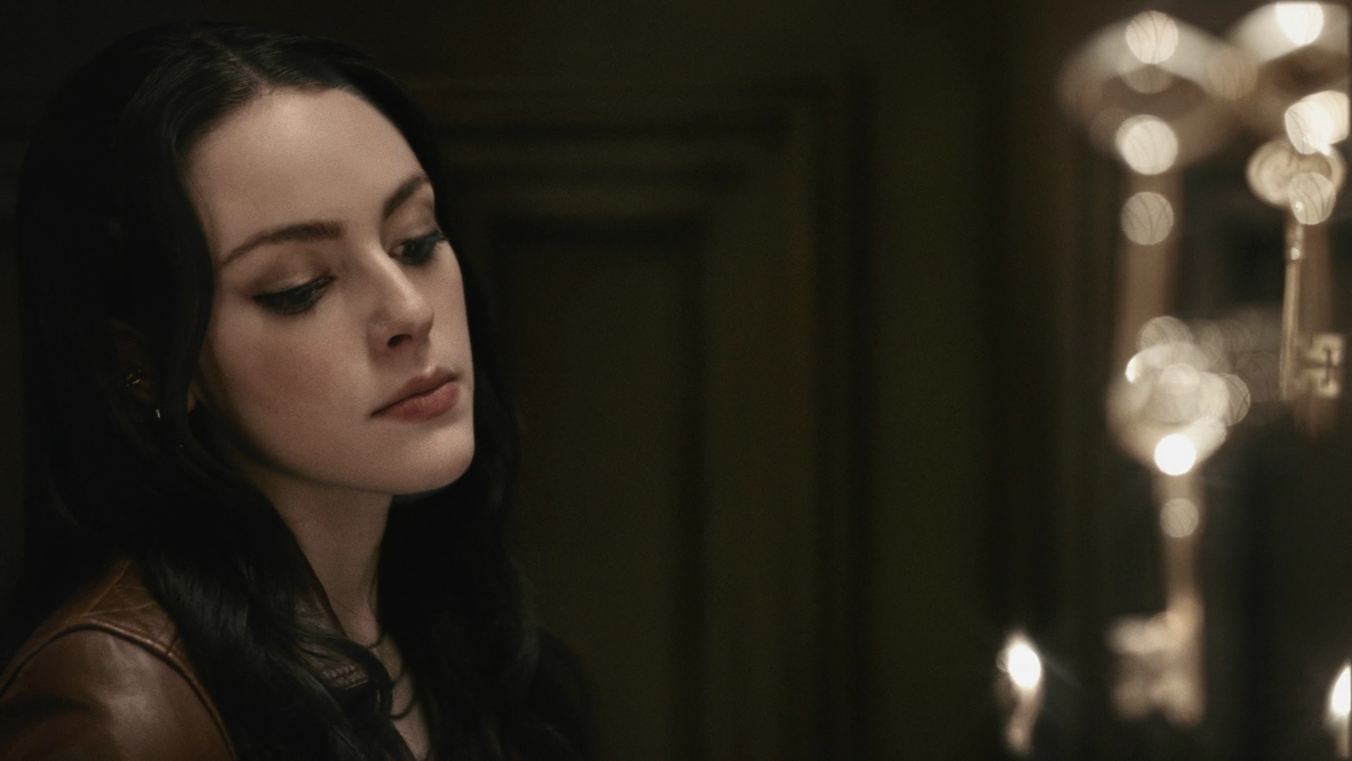 vampirediariesworld-dot-nl_Legacies4x10TheStoryOfMyLife0940.jpg