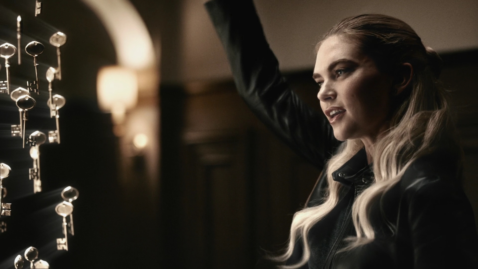 vampirediariesworld-dot-nl_Legacies4x10TheStoryOfMyLife1011.jpg