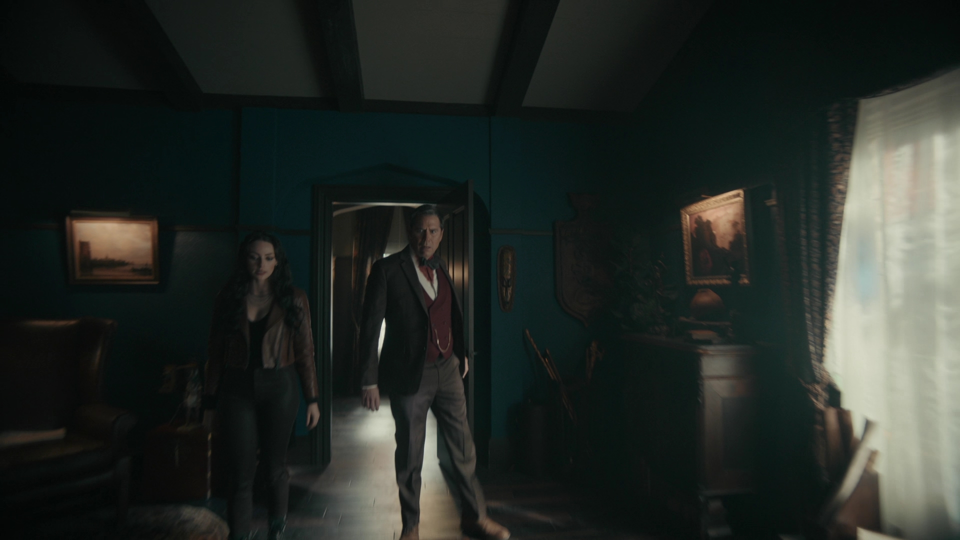 vampirediariesworld-dot-nl_Legacies4x10TheStoryOfMyLife1743.jpg