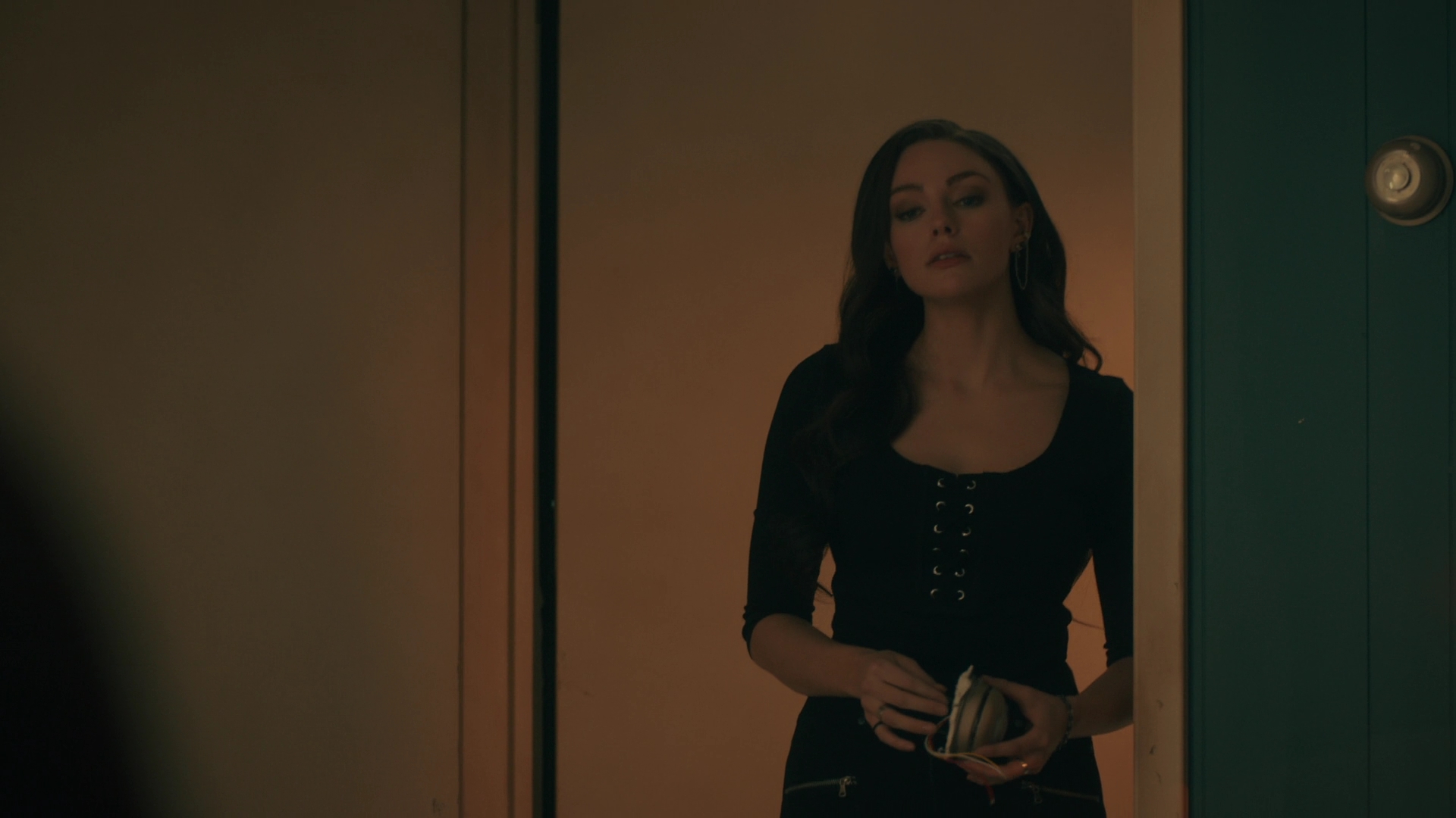 vampirediariesworld-dot-nl_Legacies4x12NotAllThoseWhoWanderAreLost1186.jpg vampirediariesworld-dot-nl_Legacies4x12NotAllThoseWhoWanderAreLost1186.jpg