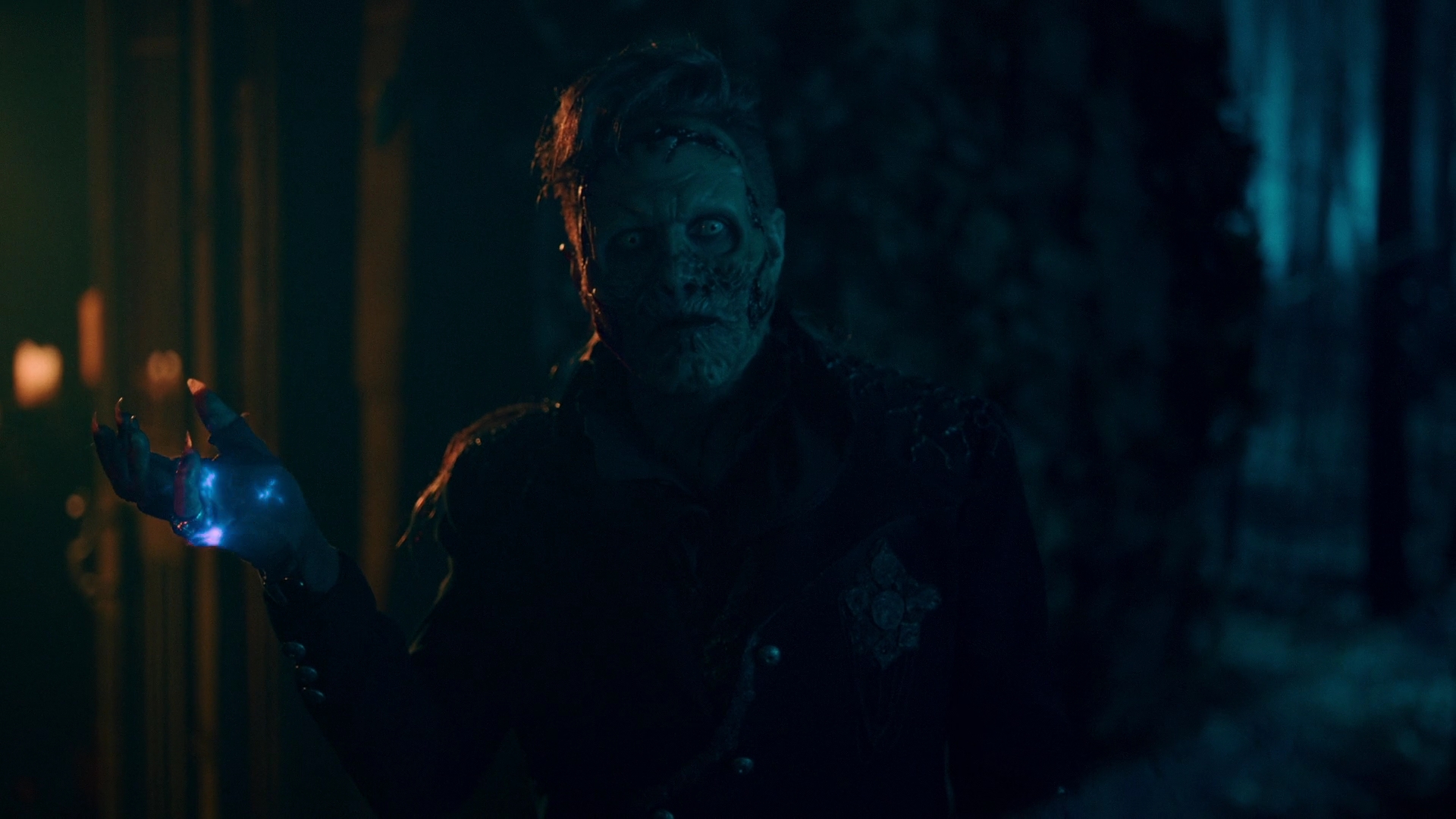 vampirediariesworld-dot-nl_Legacies4x12NotAllThoseWhoWanderAreLost1931.jpg