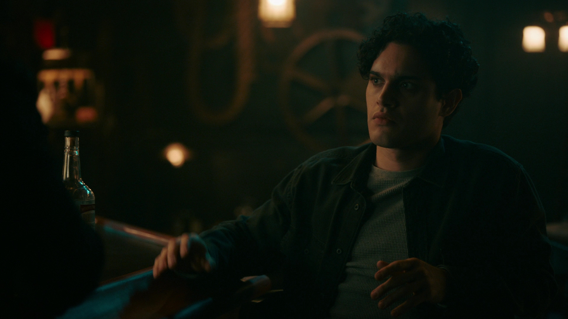 vampirediariesworld-dot-nl_Legacies4x12NotAllThoseWhoWanderAreLost2244.jpg