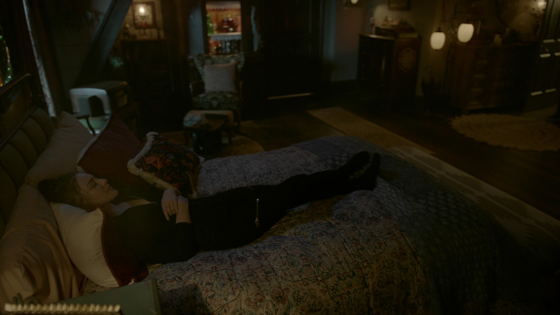VampireDiariesWorld-dot-nl_Legacies4x13WasThisTheMonsterYouSaw2405.jpg