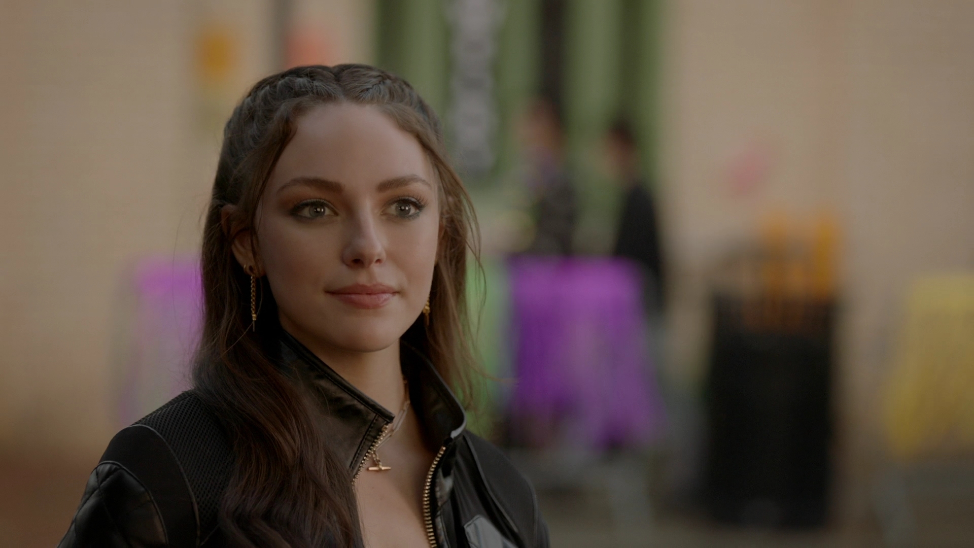 VampireDiariesWorld-dot-nl_Legacies4x15EverythingThatCanBeLostMayAlsoBeFound0041.jpg