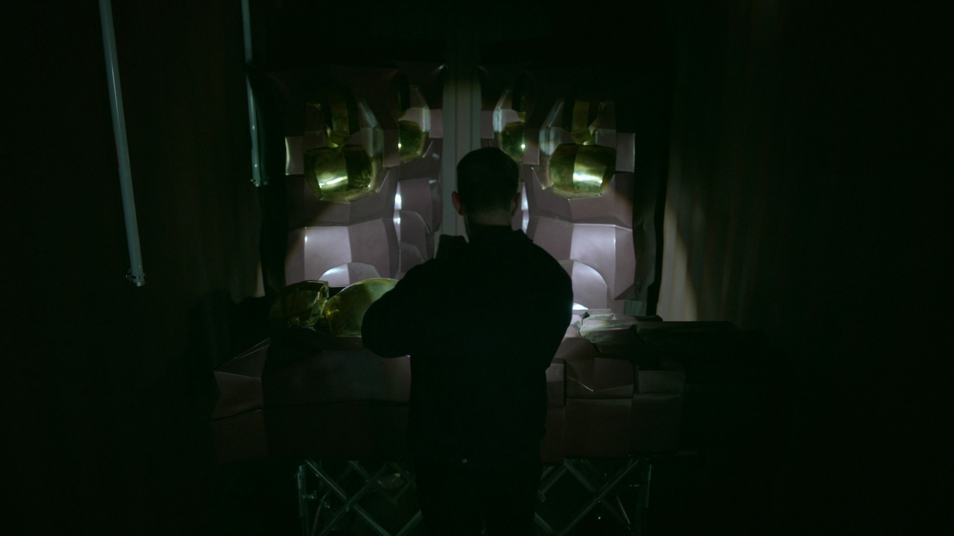 VampireDiariesWorld-dot-nl_Legacies4x15EverythingThatCanBeLostMayAlsoBeFound2423.jpg