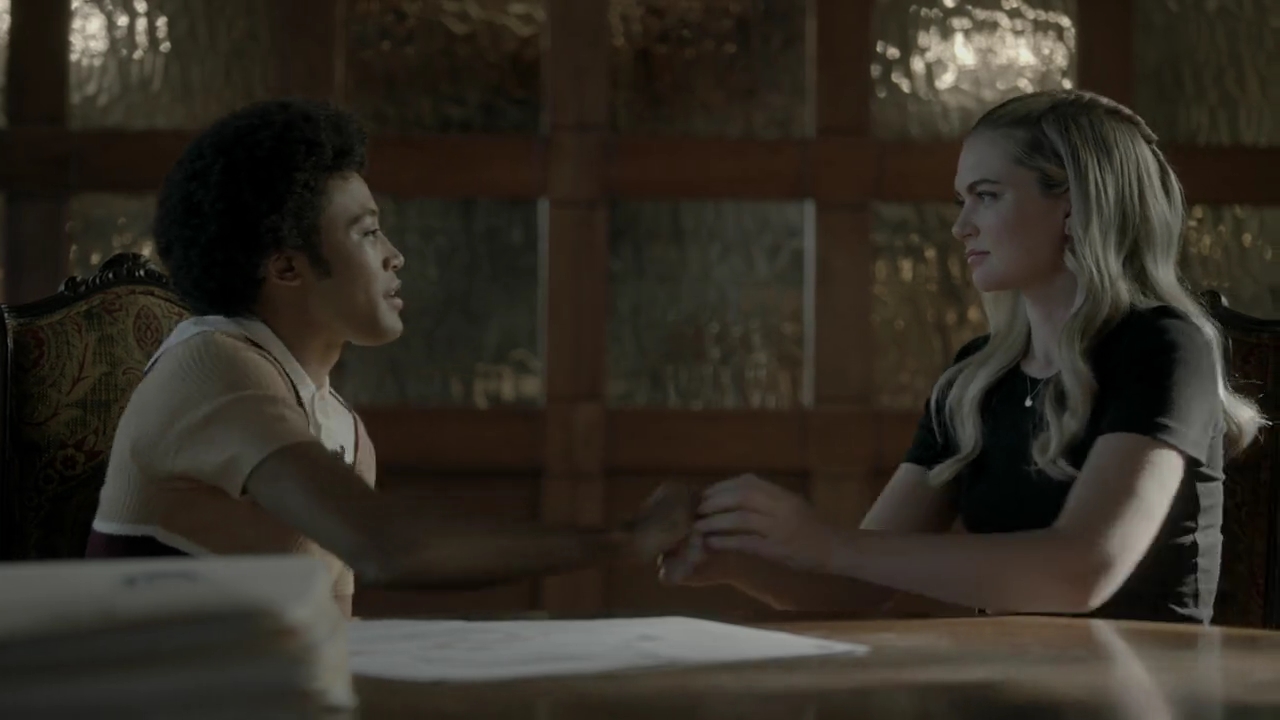VampireDiariesWorld-dot-nl_Legacies4x20JustDontBeAStrangerOkay1379.jpg