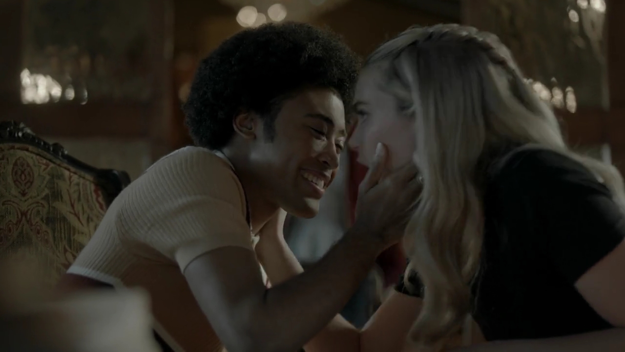 VampireDiariesWorld-dot-nl_Legacies4x20JustDontBeAStrangerOkay1394.jpg VampireDiariesWorld-dot-nl_Legacies4x20JustDontBeAStrangerOkay1394.jpg