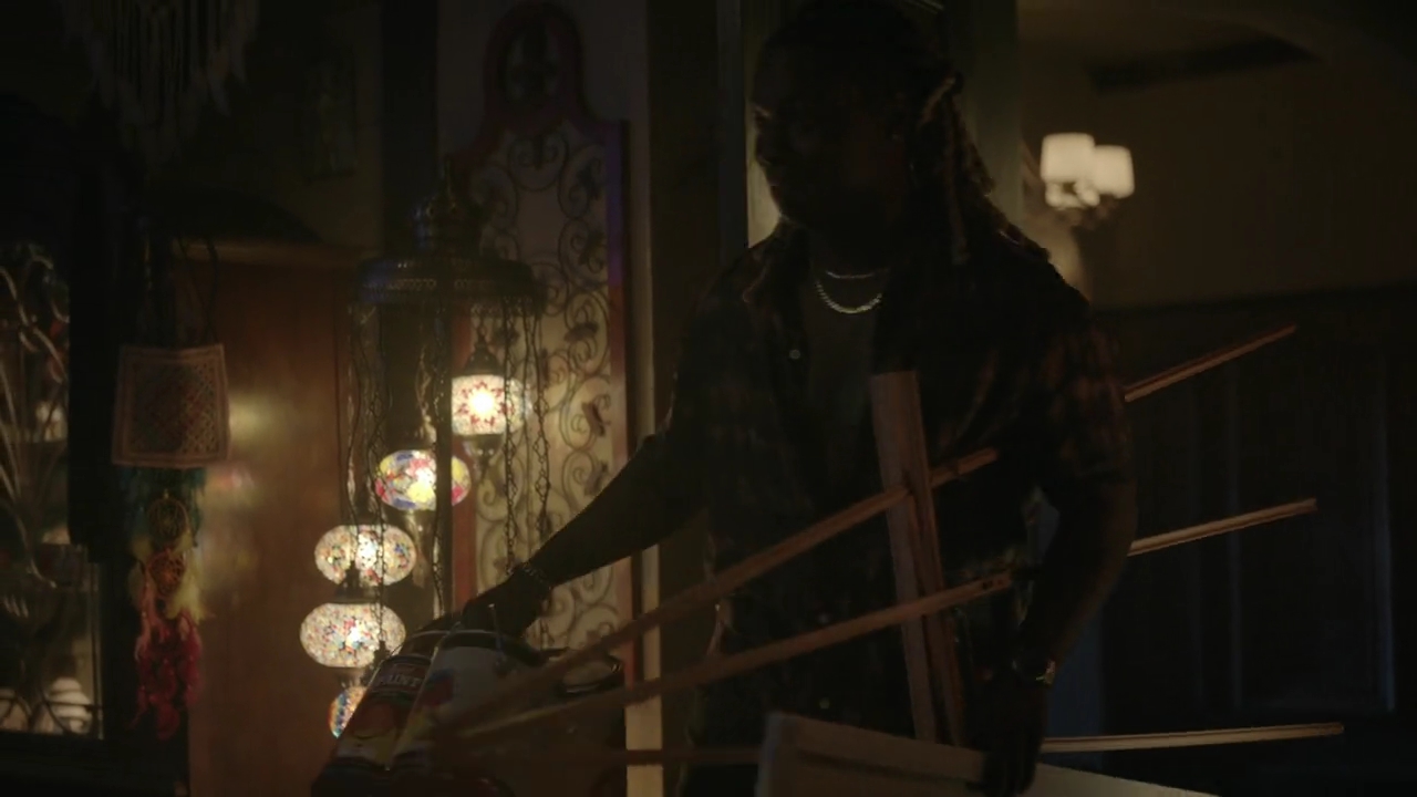 VampireDiariesWorld-dot-nl_Legacies4x20JustDontBeAStrangerOkay1748.jpg VampireDiariesWorld-dot-nl_Legacies4x20JustDontBeAStrangerOkay1748.jpg