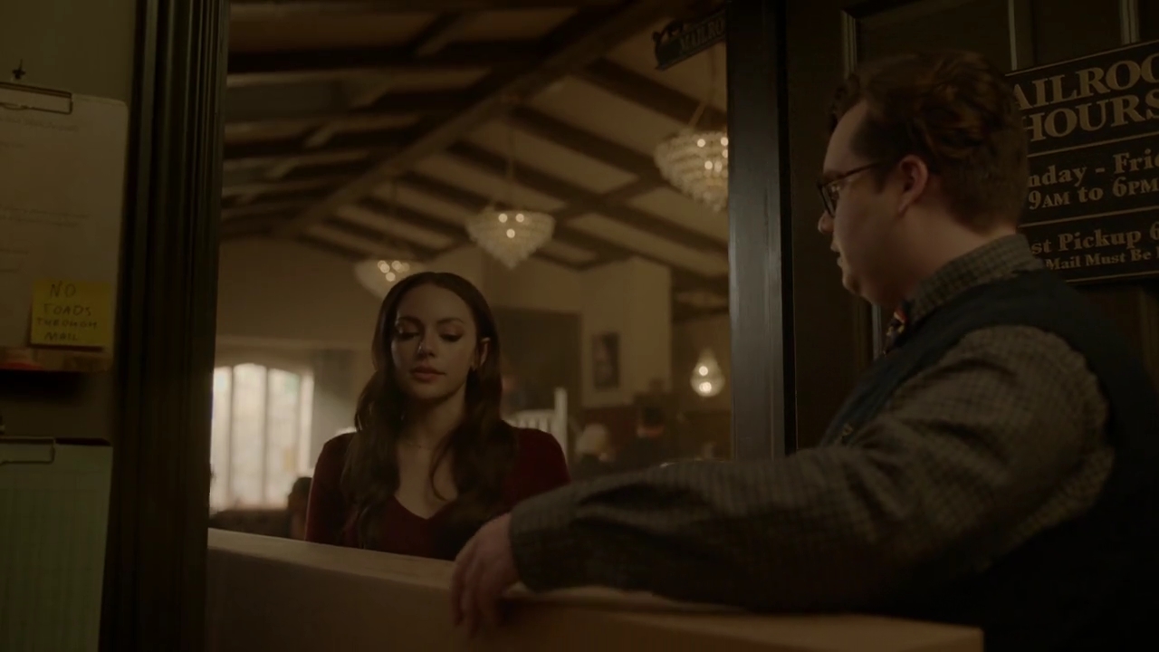 VampireDiariesWorld-dot-nl_Legacies4x20JustDontBeAStrangerOkay2165.jpg