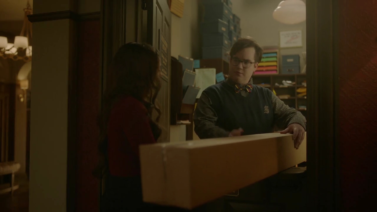 VampireDiariesWorld-dot-nl_Legacies4x20JustDontBeAStrangerOkay2167.jpg