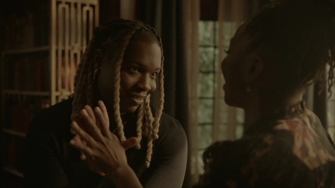 VampireDiariesWorld-dot-nl_Legacies4x20JustDontBeAStrangerOkay2211.jpg