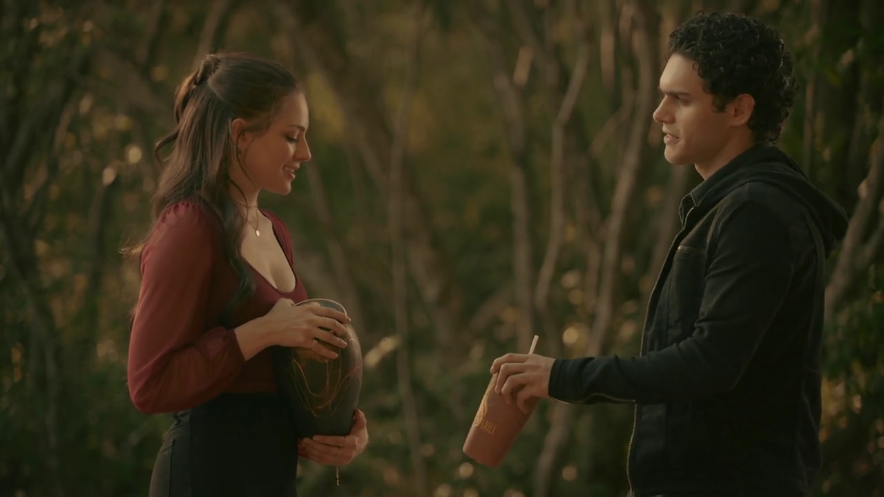 VampireDiariesWorld-dot-nl_Legacies4x20JustDontBeAStrangerOkay2291.jpg