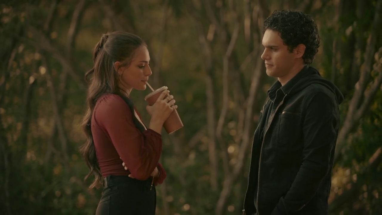VampireDiariesWorld-dot-nl_Legacies4x20JustDontBeAStrangerOkay2302.jpg