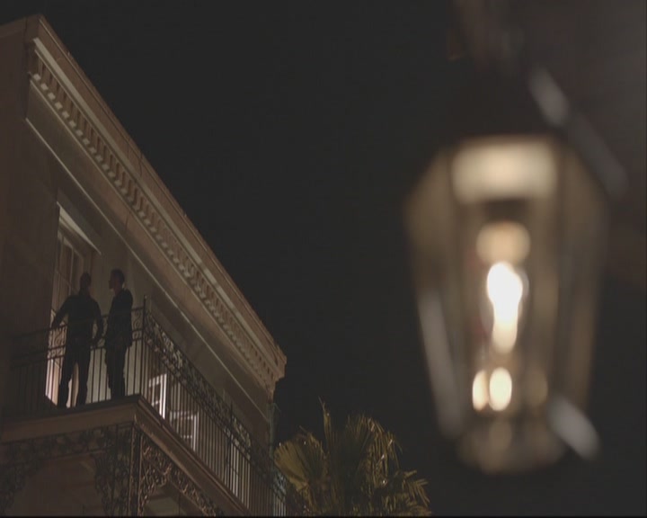 VampireDiariesWorld-dot-org_TheOriginals1x01AlwaysAndForever-deletedscene0018.jpg