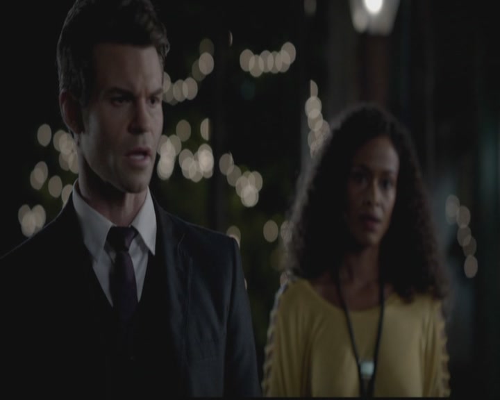 VampireDiariesWorld-dot-org_TheOriginals1x01AlwaysandForever0366.jpg