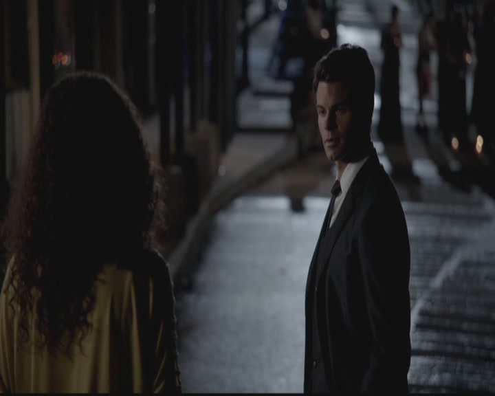 VampireDiariesWorld-dot-org_TheOriginals1x01AlwaysandForever0387.jpg