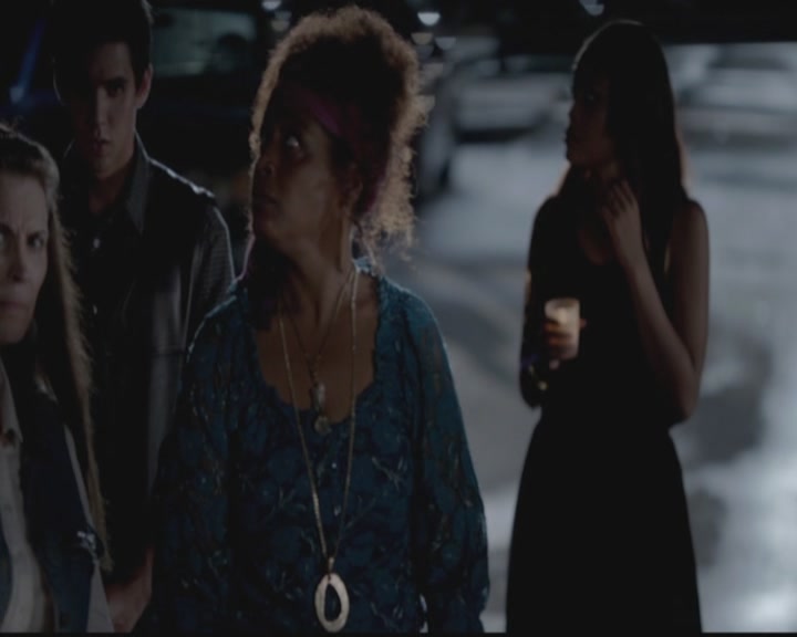 VampireDiariesWorld-dot-org_TheOriginals1x01AlwaysandForever0392.jpg