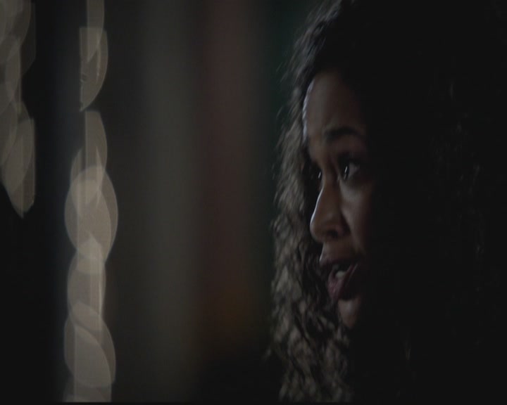 VampireDiariesWorld-dot-org_TheOriginals1x01AlwaysandForever0400.jpg