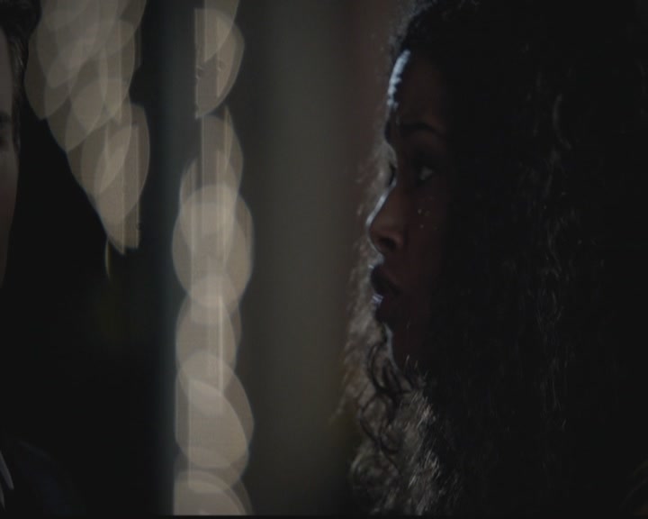 VampireDiariesWorld-dot-org_TheOriginals1x01AlwaysandForever0412.jpg