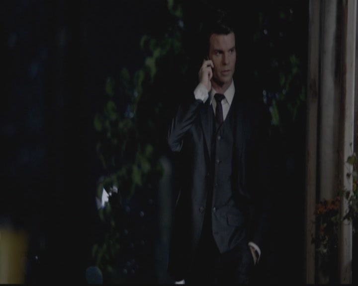 VampireDiariesWorld-dot-org_TheOriginals1x01AlwaysandForever0506.jpg