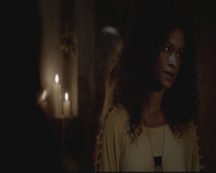 VampireDiariesWorld-dot-org_TheOriginals1x01AlwaysandForever1390.jpg