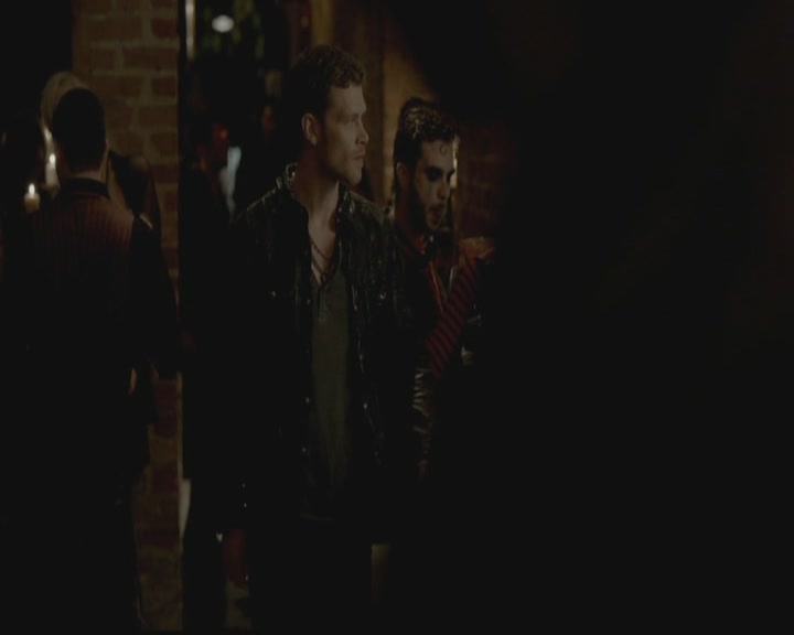 VampireDiariesWorld-dot-org_TheOriginals1x01AlwaysandForever1471.jpg