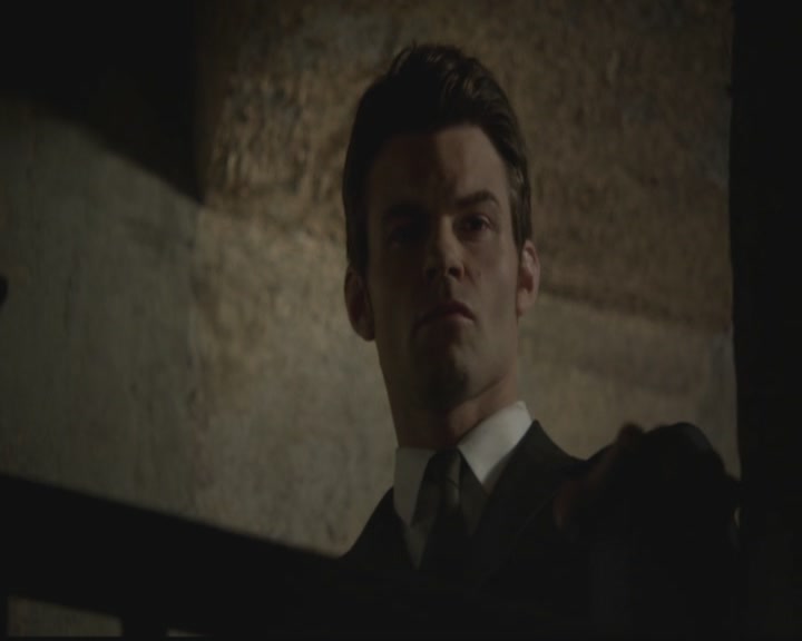 VampireDiariesWorld-dot-org_TheOriginals1x01AlwaysandForever1524.jpg