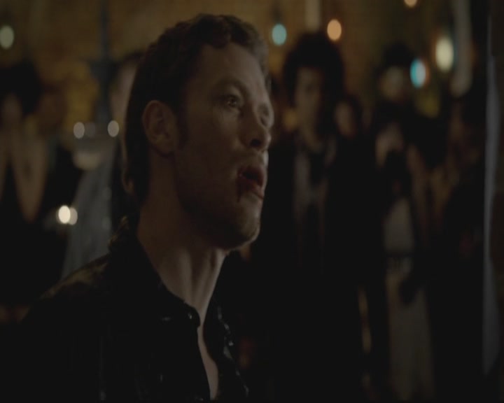 VampireDiariesWorld-dot-org_TheOriginals1x01AlwaysandForever1593.jpg