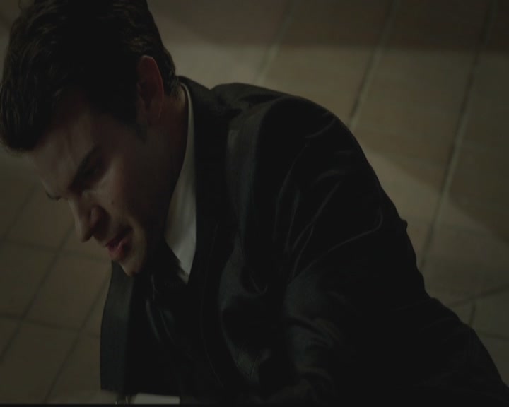 VampireDiariesWorld-dot-org_TheOriginals1x01AlwaysandForever1922.jpg
