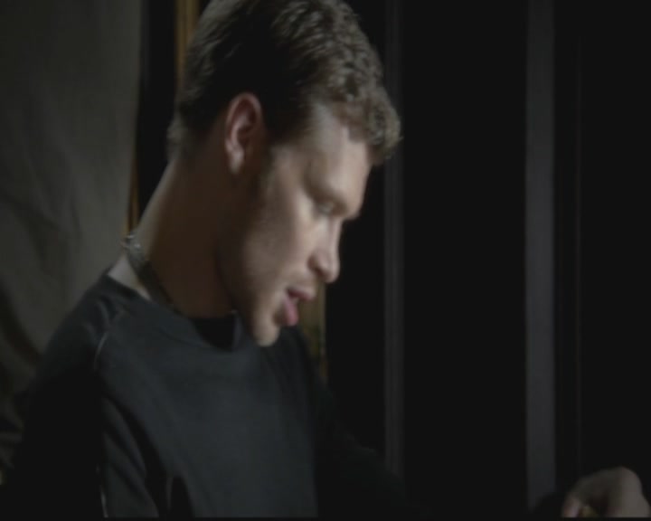 VampireDiariesWorld-dot-org_TheOriginals1x01AlwaysandForever2324.jpg