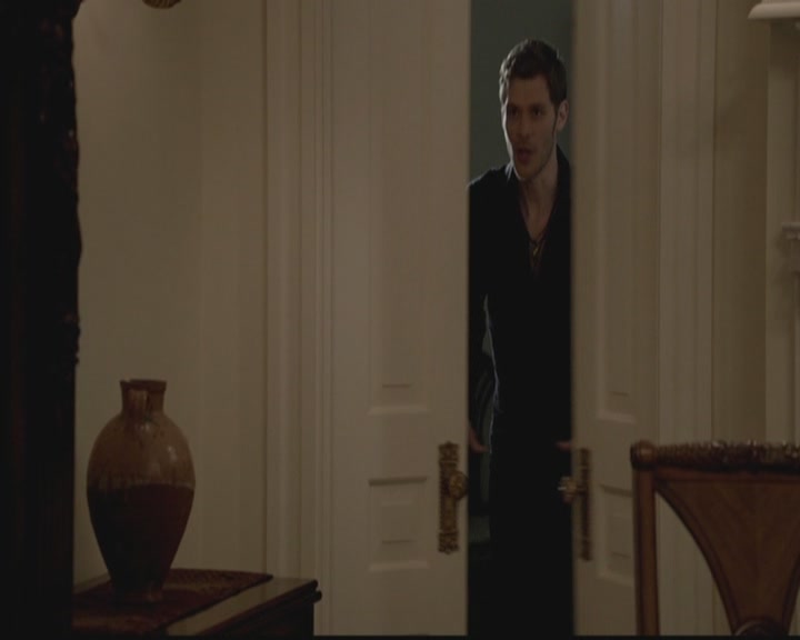 VampireDiariesWorld-dot-org_TheOriginals1x02HouseOfTheRisingSun0188.jpg