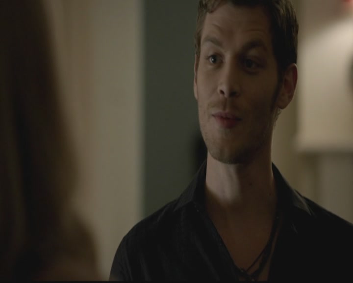 VampireDiariesWorld-dot-org_TheOriginals1x02HouseOfTheRisingSun0212.jpg