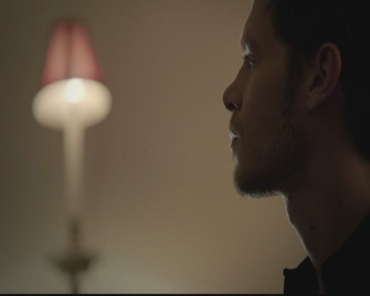 VampireDiariesWorld-dot-org_TheOriginals1x02HouseOfTheRisingSun0224.jpg