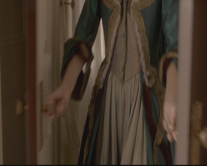 VampireDiariesWorld-dot-org_TheOriginals1x02HouseOfTheRisingSun0246.jpg