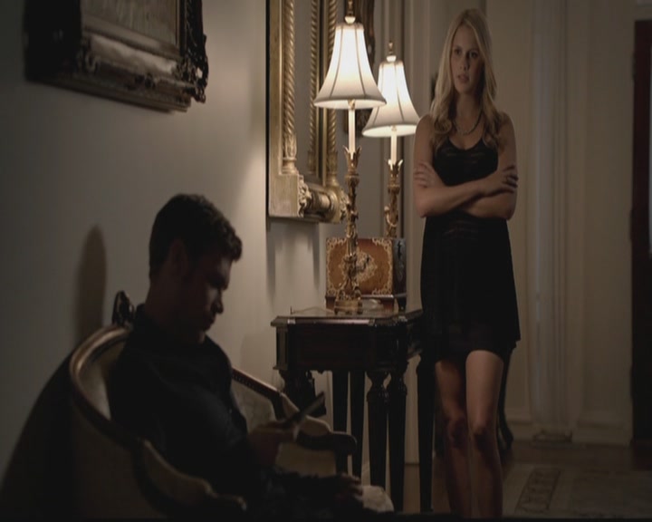 VampireDiariesWorld-dot-org_TheOriginals1x02HouseOfTheRisingSun0344.jpg