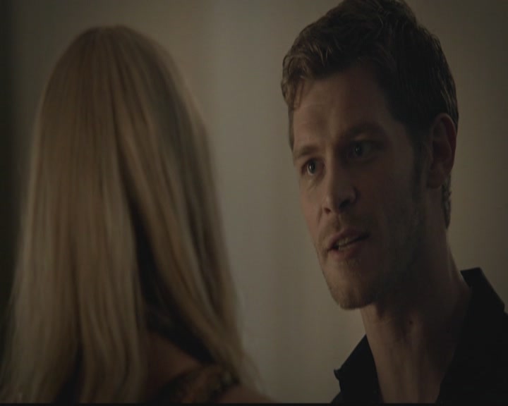 VampireDiariesWorld-dot-org_TheOriginals1x02HouseOfTheRisingSun0372.jpg