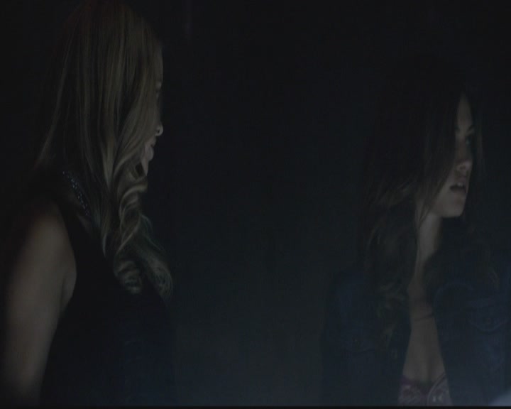 VampireDiariesWorld-dot-org_TheOriginals1x02HouseOfTheRisingSun0422.jpg