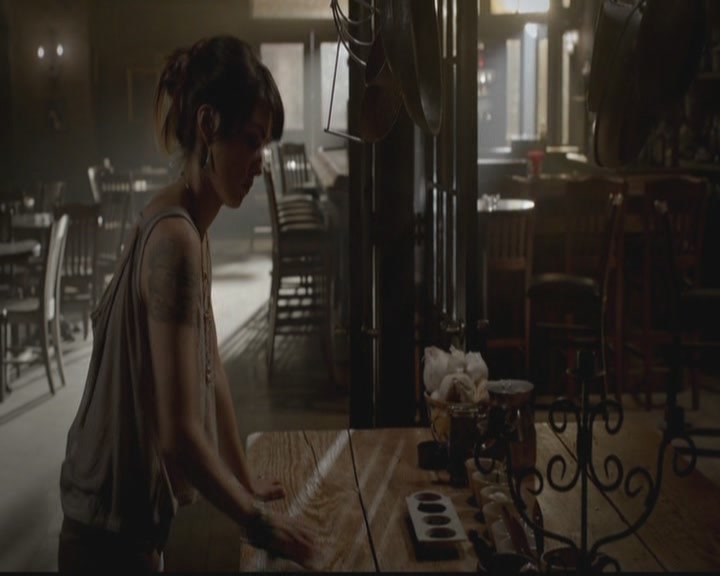VampireDiariesWorld-dot-org_TheOriginals1x02HouseOfTheRisingSun0488.jpg
