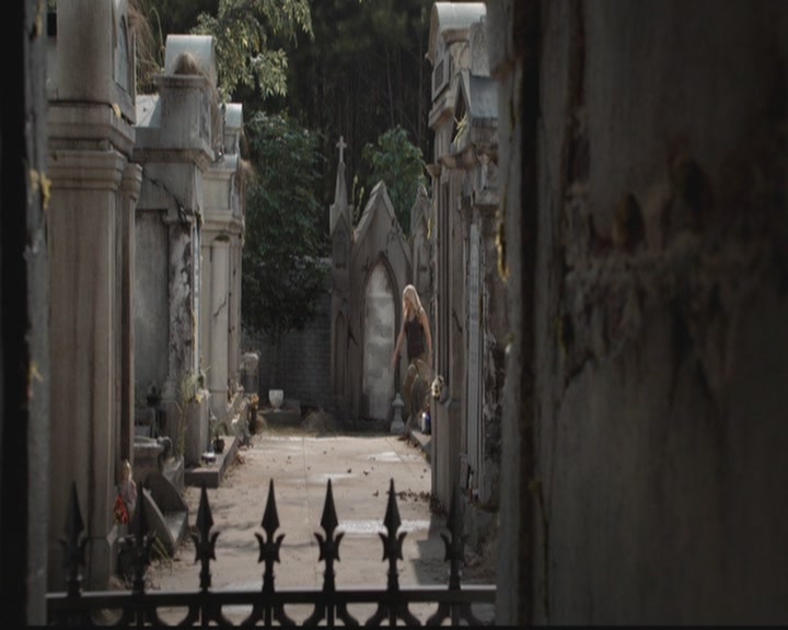 VampireDiariesWorld-dot-org_TheOriginals1x02HouseOfTheRisingSun0532.jpg