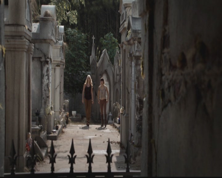 VampireDiariesWorld-dot-org_TheOriginals1x02HouseOfTheRisingSun0537.jpg