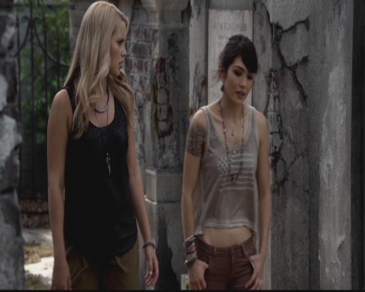 VampireDiariesWorld-dot-org_TheOriginals1x02HouseOfTheRisingSun0543.jpg