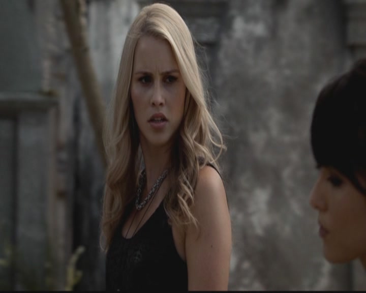 VampireDiariesWorld-dot-org_TheOriginals1x02HouseOfTheRisingSun0546.jpg
