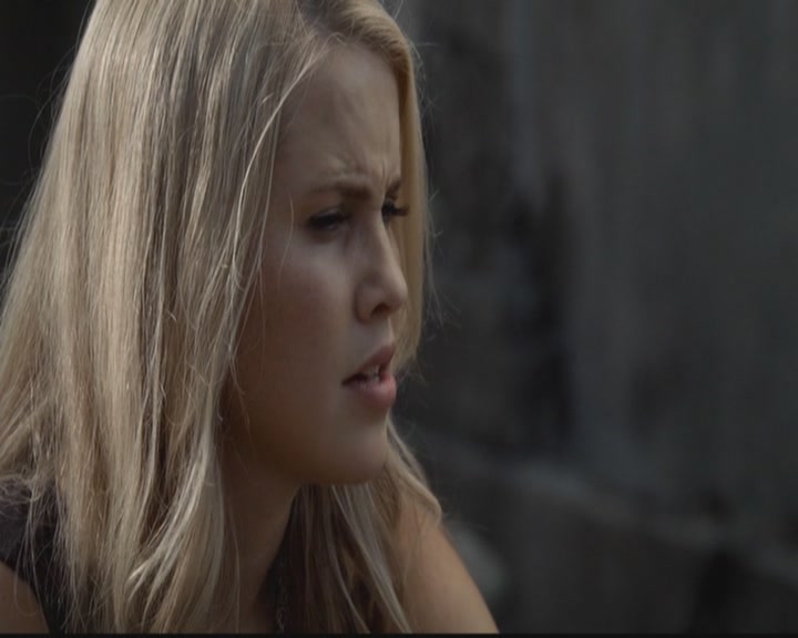 VampireDiariesWorld-dot-org_TheOriginals1x02HouseOfTheRisingSun0610.jpg