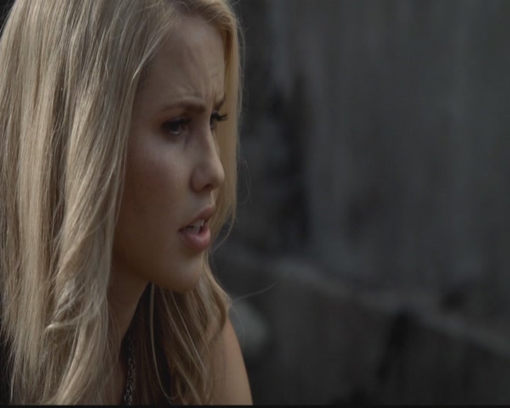 VampireDiariesWorld-dot-org_TheOriginals1x02HouseOfTheRisingSun0621.jpg