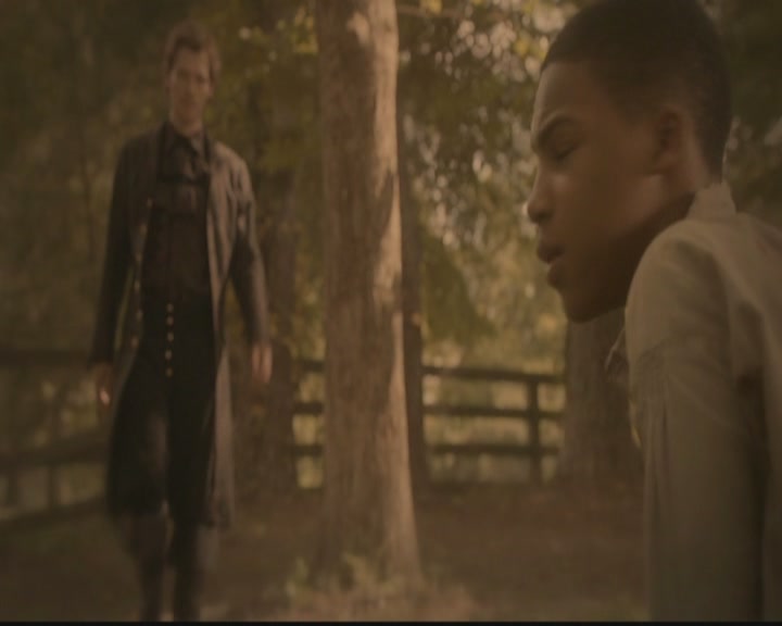 VampireDiariesWorld-dot-org_TheOriginals1x02HouseOfTheRisingSun0680.jpg