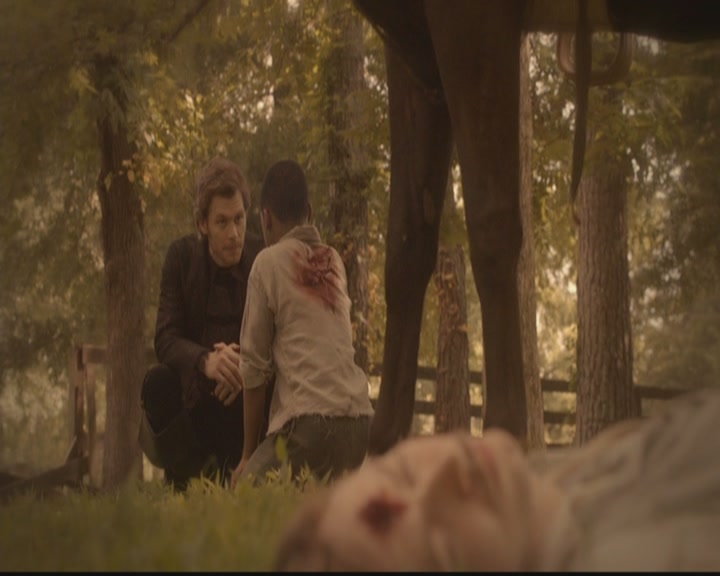 VampireDiariesWorld-dot-org_TheOriginals1x02HouseOfTheRisingSun0695.jpg