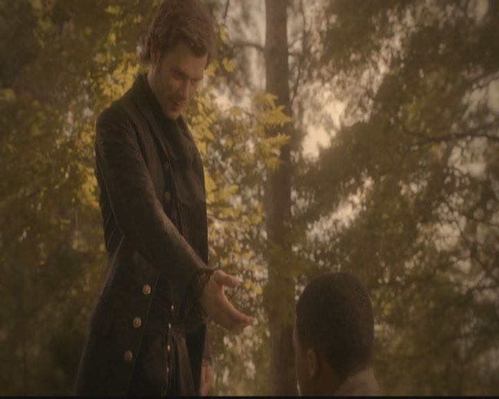 VampireDiariesWorld-dot-org_TheOriginals1x02HouseOfTheRisingSun0713.jpg